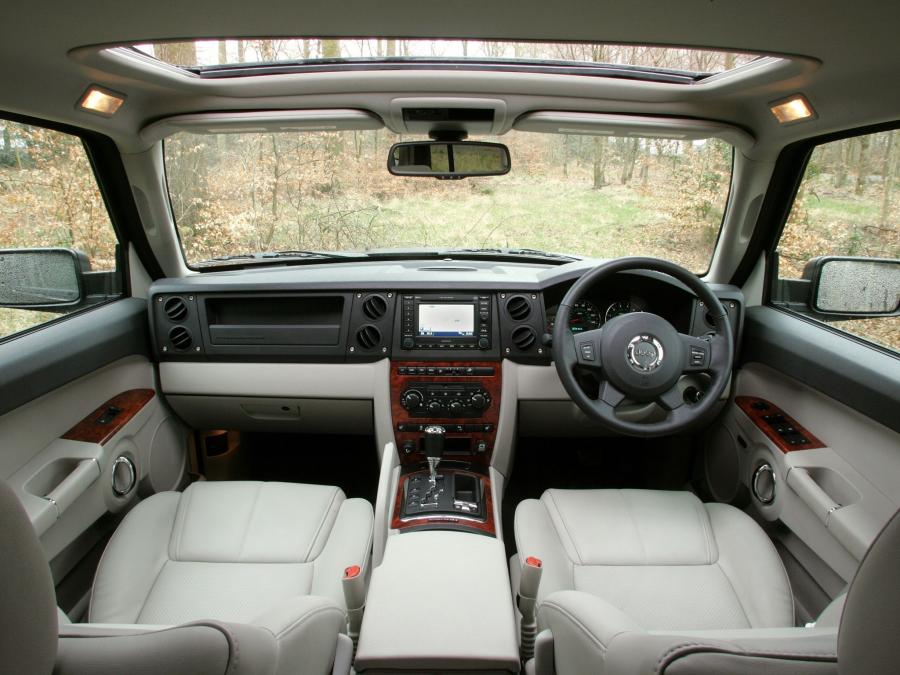  Jeep Commander Limited 2006 года  (UK) (фото 7 из 16)
